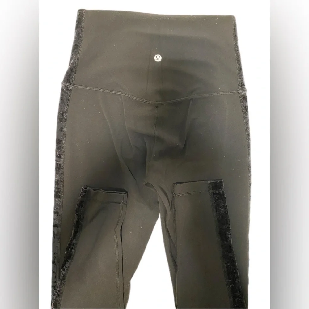 Lululemon Align Super High
Rise Leggings Crushed Velvet black 6 - Picture 9 of 10